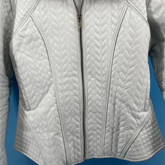 Che-Bella White Quilted Leather Hooded Coat w/ Faux Fur Trim – Women's Large - Picture 6 of 11